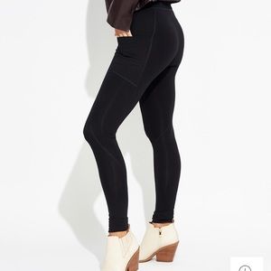 Pact Organic Cotton leggings with pocket -Black